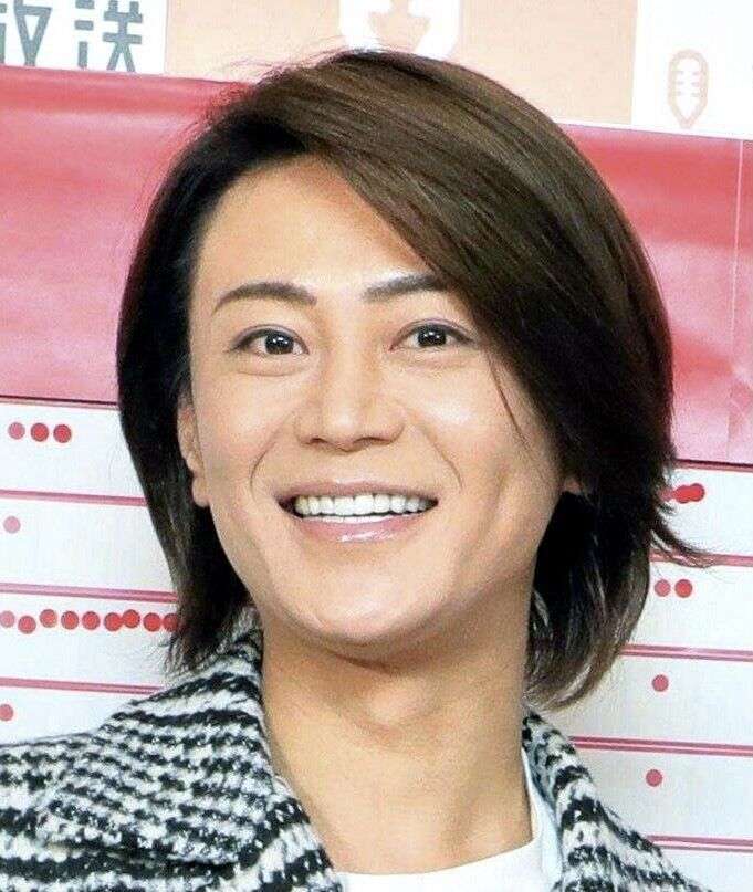 氷川きよし、ロングドレスで剣を構える美ショット「私がやらなきゃ誰がやるの！」