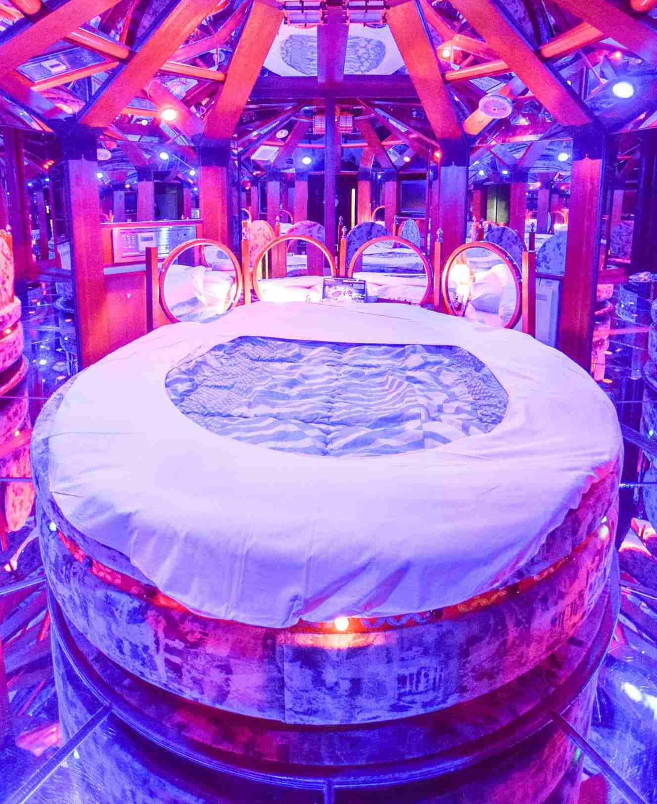 令和に残る ラブホの回転ベッド が映えると人気沸騰中 ガールズちゃんねる Girls Channel