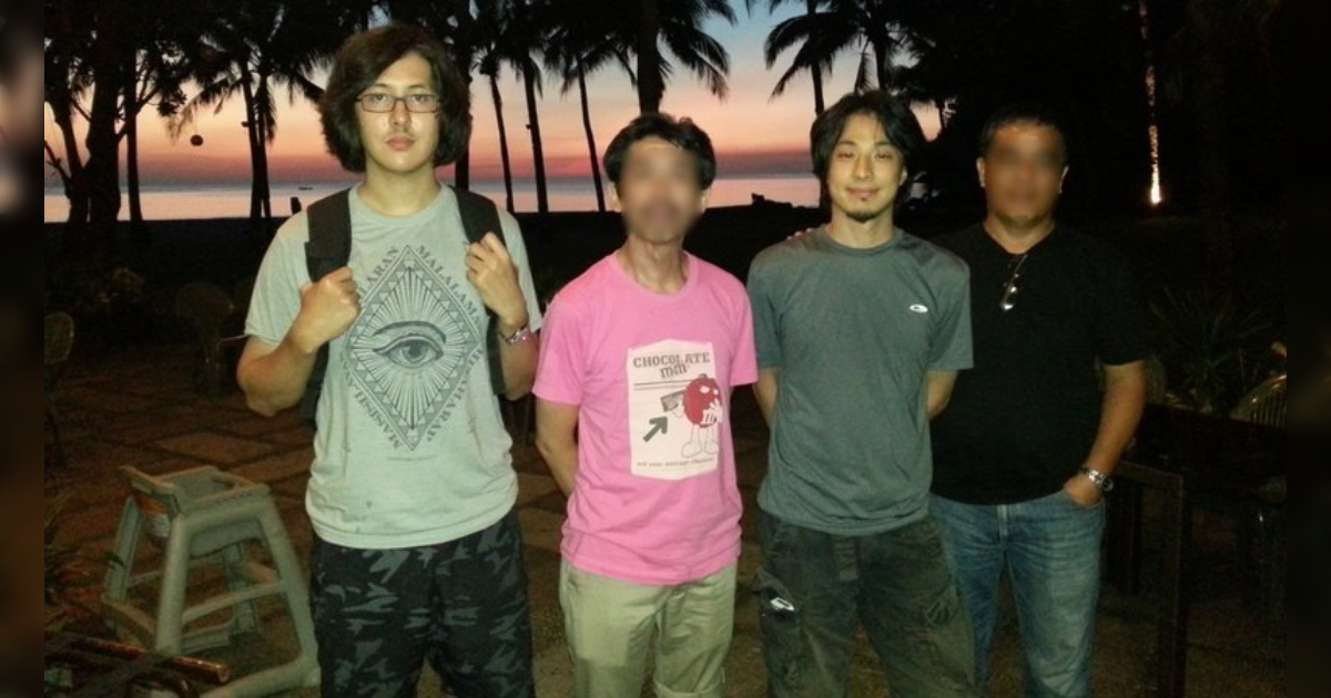 Qアノンの正体は5ちゃんねる/8chan管理人!? 衝撃のドキュメンタリー『#Qアノンの正体』感想まとめ - Togetter