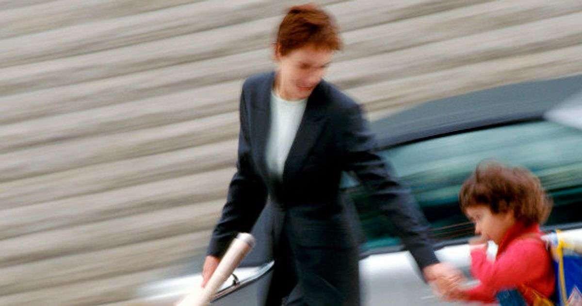 子どもを持つ女性の就業率は52％ 正社員率はたったの◯％ 【なぜ？】 | ハフポスト