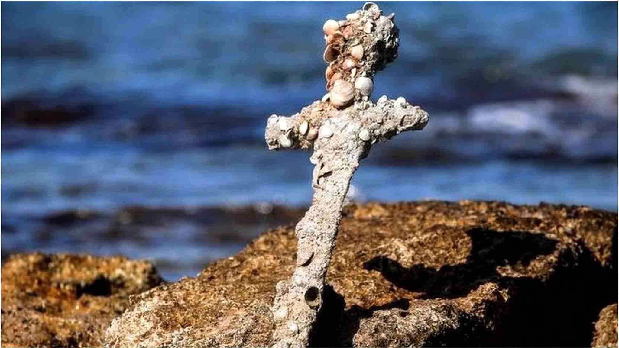 十字軍騎士の900年前の剣か　イスラエル沿岸で発見（BBC News） - Yahoo!ニュース