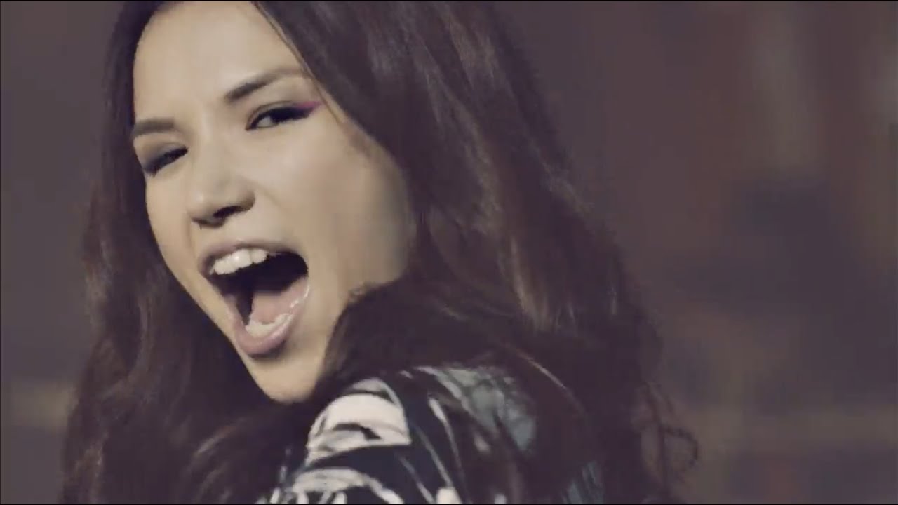 Superfly『愛をからだに吹き込んで』Music Video - YouTube