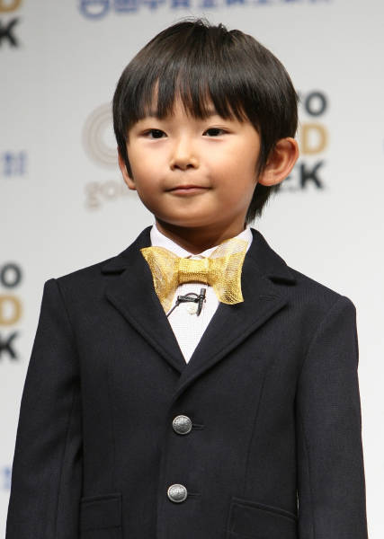 加藤清史郎　レアな銀髪も色落ちで「白みのある金髪」に「尊い」「益々大人っぽく」「クールな男過ぎ」の声