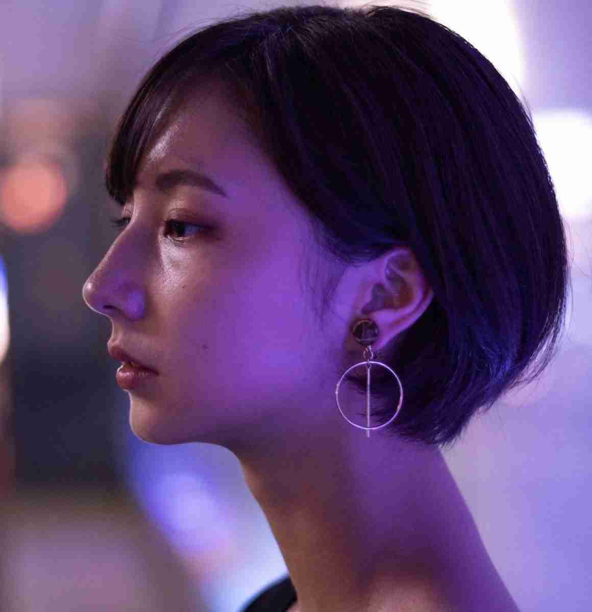 自分の横顔が嫌いな人ー！