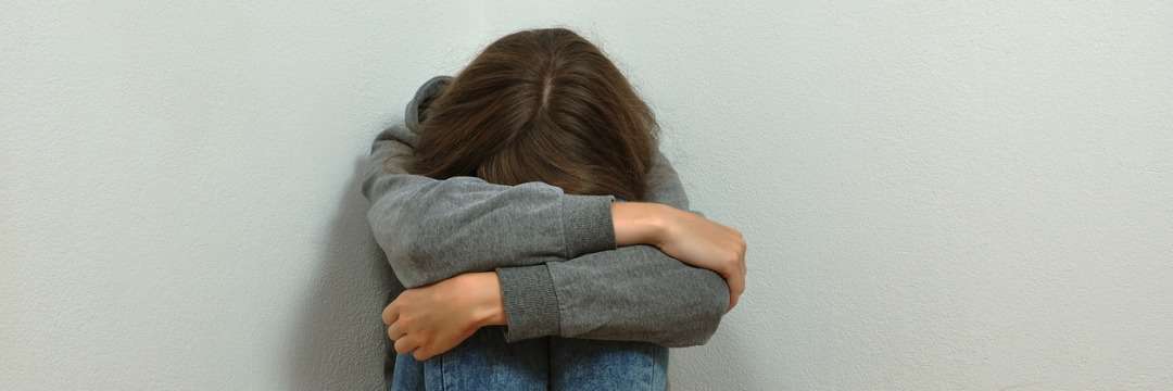 病気の母や高齢の祖父母を「ケア」する子どもたち…その「しんどい現実」