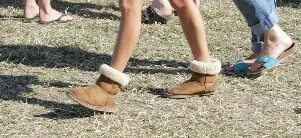 アグブーツがおしゃれセレブの間で人気再燃！その理由は？｜ハーパーズ バザー（Harper's BAZAAR）公式