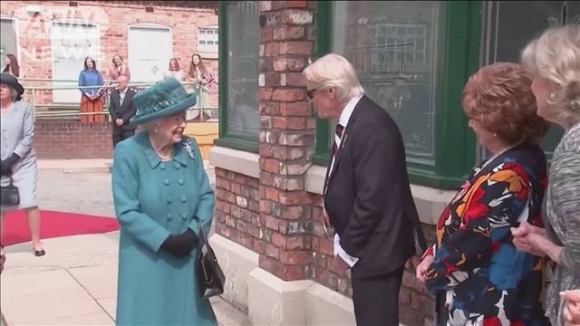 英エリザベス女王　2週間休養へ