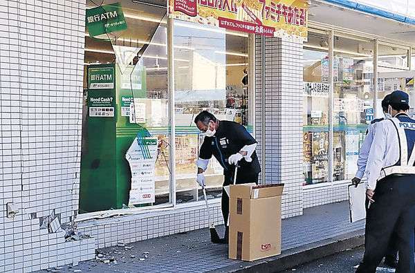 コンビニに車突っ込む　珠洲　８０代男性運転、けが人なし｜社会｜富山のニュース｜富山新聞