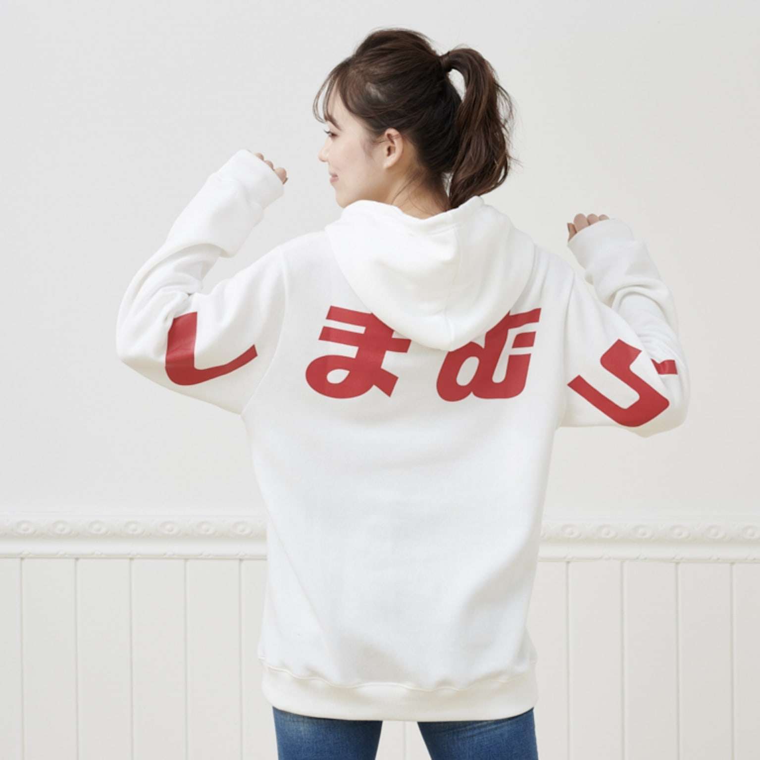 しまむらがオンラインストア開設1周年を記念したアイテムを発売、 プチプラのあやとコラボ
