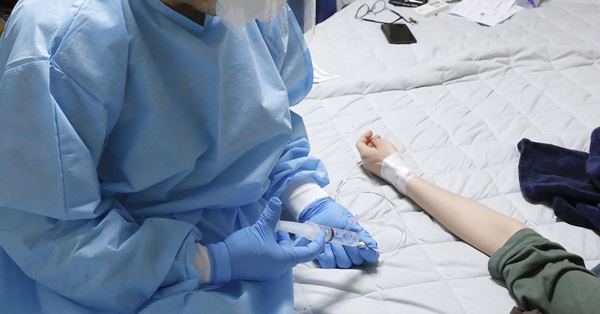 重症化リスクが8割減の例も　新治療薬「ソトロビマブ」に専門家も期待 | 女性自身