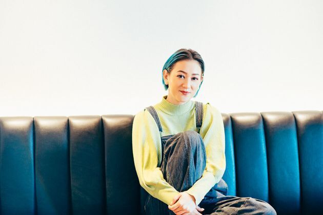 SHELLYさんが訴えた、「母親として」「女性として」の“顔”が偏重されることへの違和感