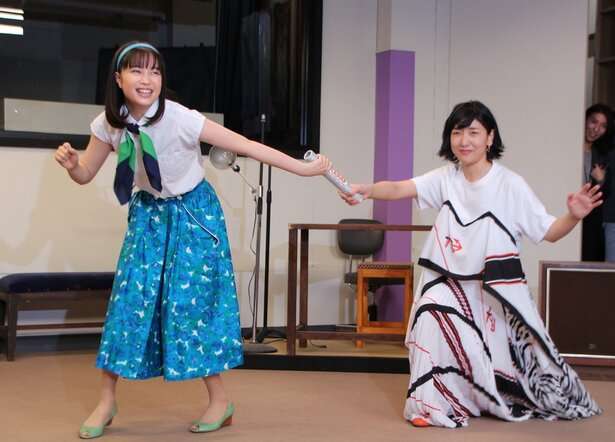 清原果耶から上白石萌音へ朝ドラ“バトンタッチ” 撮影中も互いに気遣い「優しいことばをかけ合った」