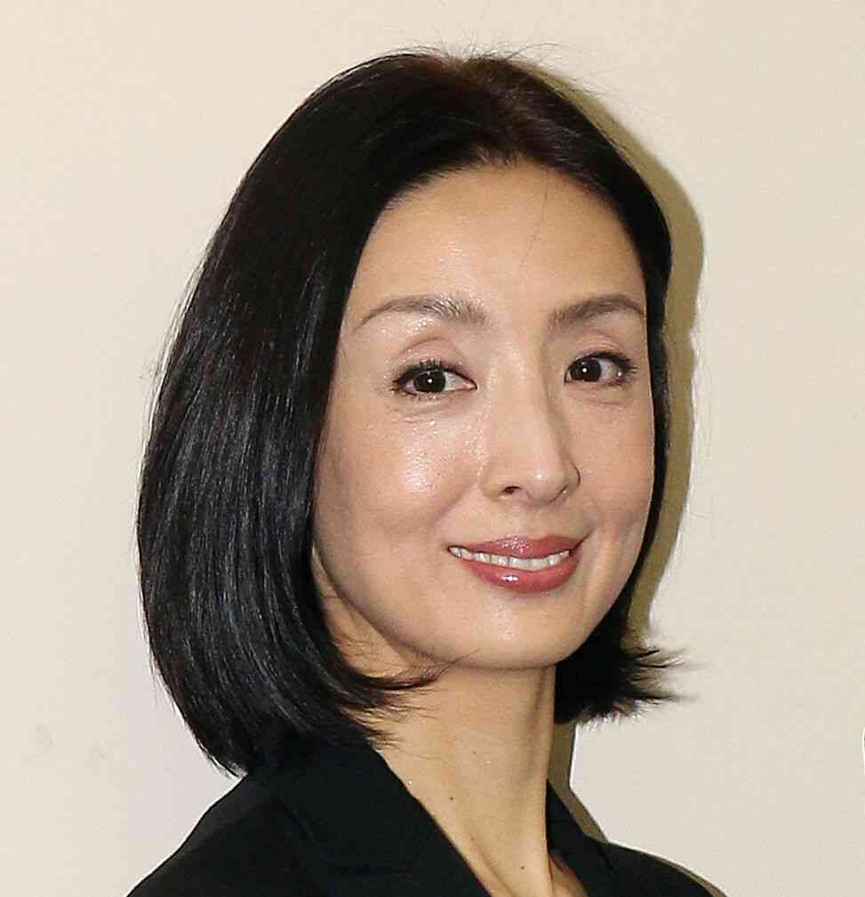 草刈民代、56歳で「実は初ビキニ」ドラマ撮影中に着用…「肌が綺麗」「まる20０代のスタイル」など大反響