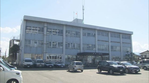 両親に「くたばれ しね」などのメッセージ　脅迫の疑いで埼玉県に住む３４歳女を逮捕【新潟】