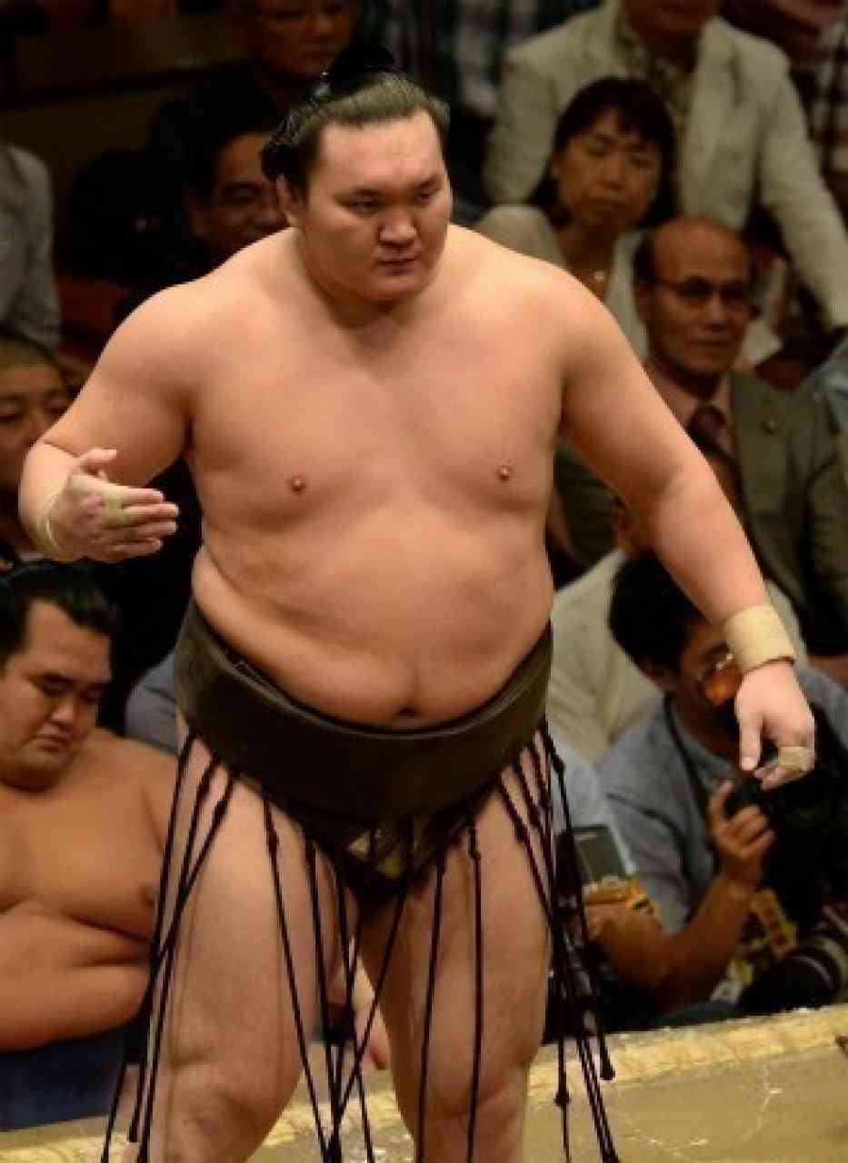 元横綱・白鵬に舞の海氏が「残念ながら汚点」 TV中継中の辛らつ発言が物議、今後の“共演”は絶望的に？ | リアルライブ