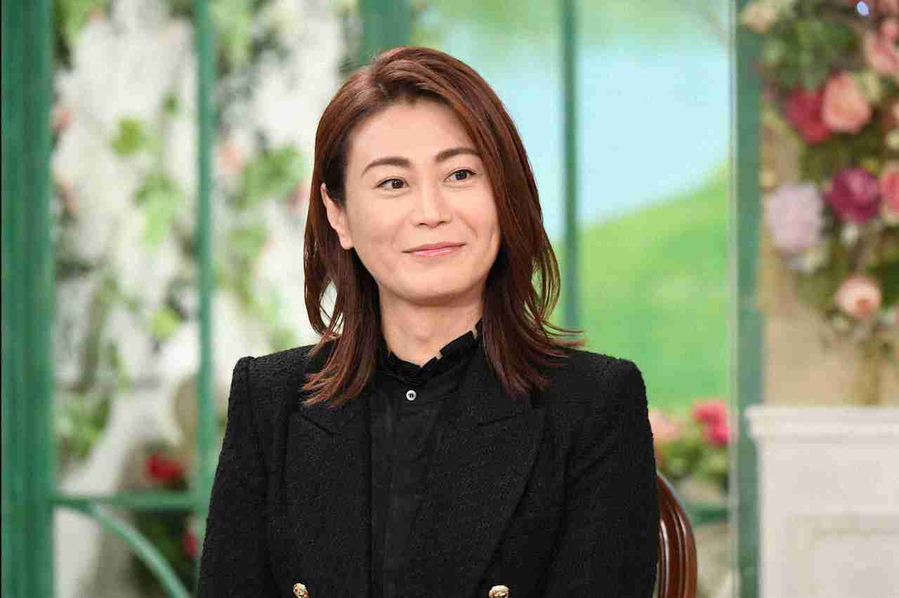 氷川きよし、髪ばっさりでボブの新ヘアスタイル披露「ゴージャス美人」「素敵です」