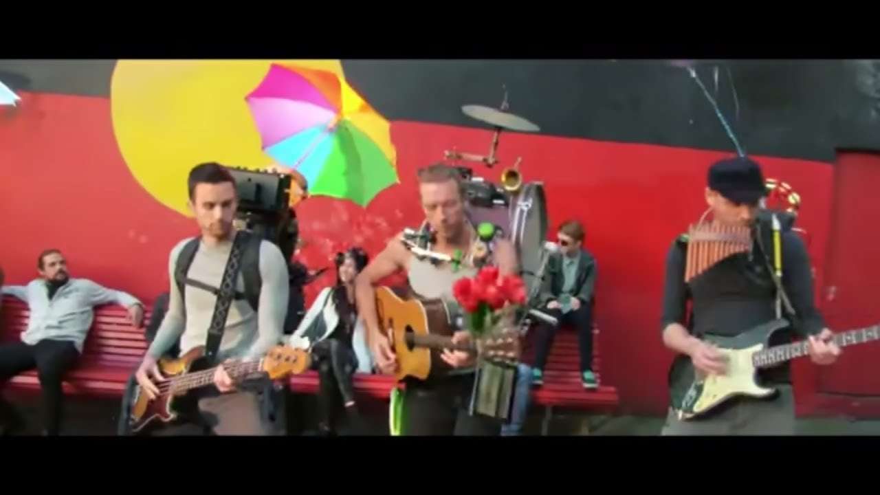 Coldplay - A Sky Full Of Stars (Official Video) - YouTube