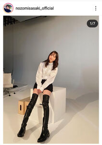 佐々木希、超ミニ絶対領域＆お腹ちら見せショットに絶賛の嵐「脚長い！」「かわいすぎる」