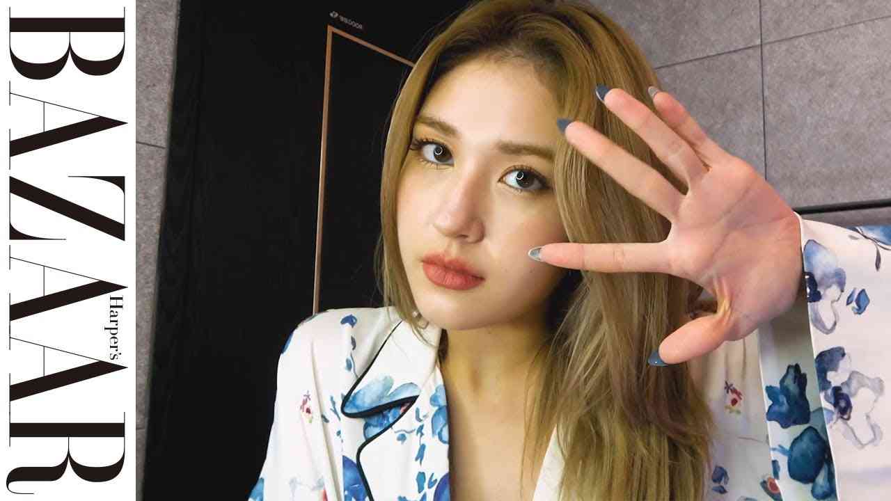 【乾燥肌の人必見！】チョン・ソミ（SOMI）が就寝前のビューティ・ルーティンを大公開｜【Go To Bed With Me】| ハーパーズ バザー（Harper's BAZAAR）公式 - YouTube
