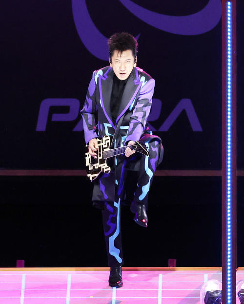 布袋寅泰、紅白歌合戦「初出場」へ　これまで２度“出演”も“出場”はなし - 音楽 : 日刊スポーツ