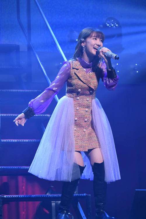 柏木由紀「脊髄髄内腫瘍」手術で延期のソロライブ開催「めちゃくちゃ元気」