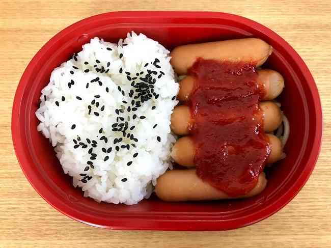 ローソンストア100「ミートボール弁当」発売、話題のウインナー弁当に続く第2弾、税込216円“おかずはミートボールだけ”