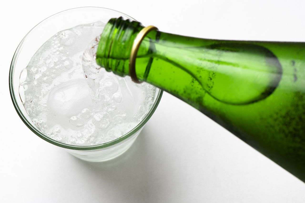 炭酸水の秘めたチカラ！便秘解消に美容効果、1週間で-2kg期待できる「やせる飲み方」 | 週刊女性PRIME