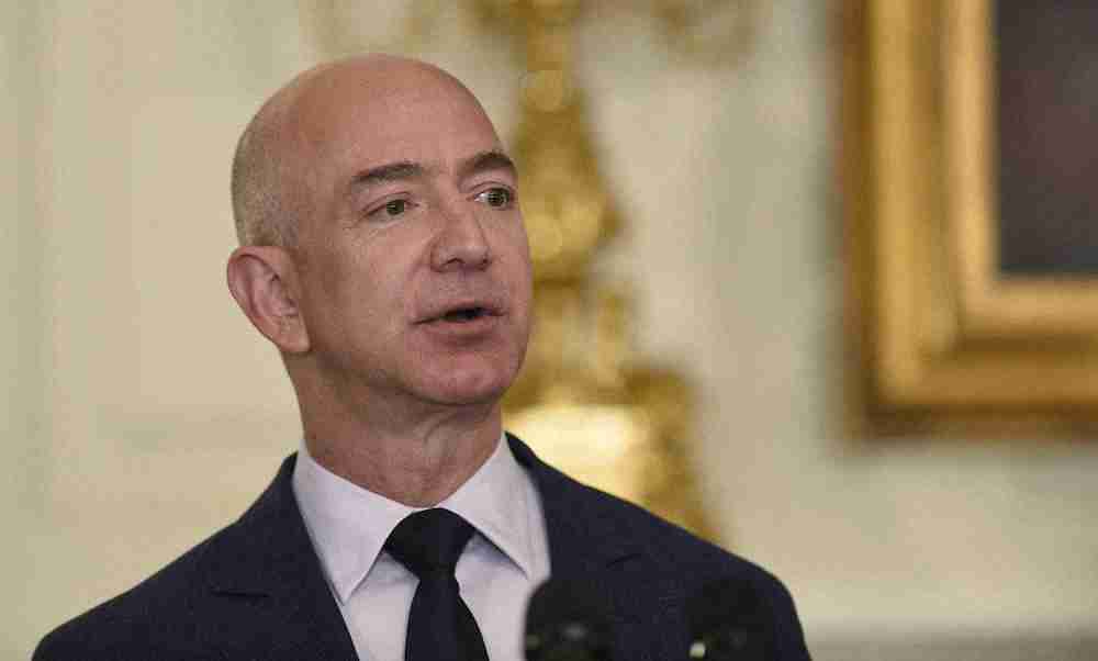 アマゾンのベゾス氏が約306億円を1日で寄付　オバマ前大統領の慈善団体には115億円（スポニチアネックス） - Yahoo!ニュース
