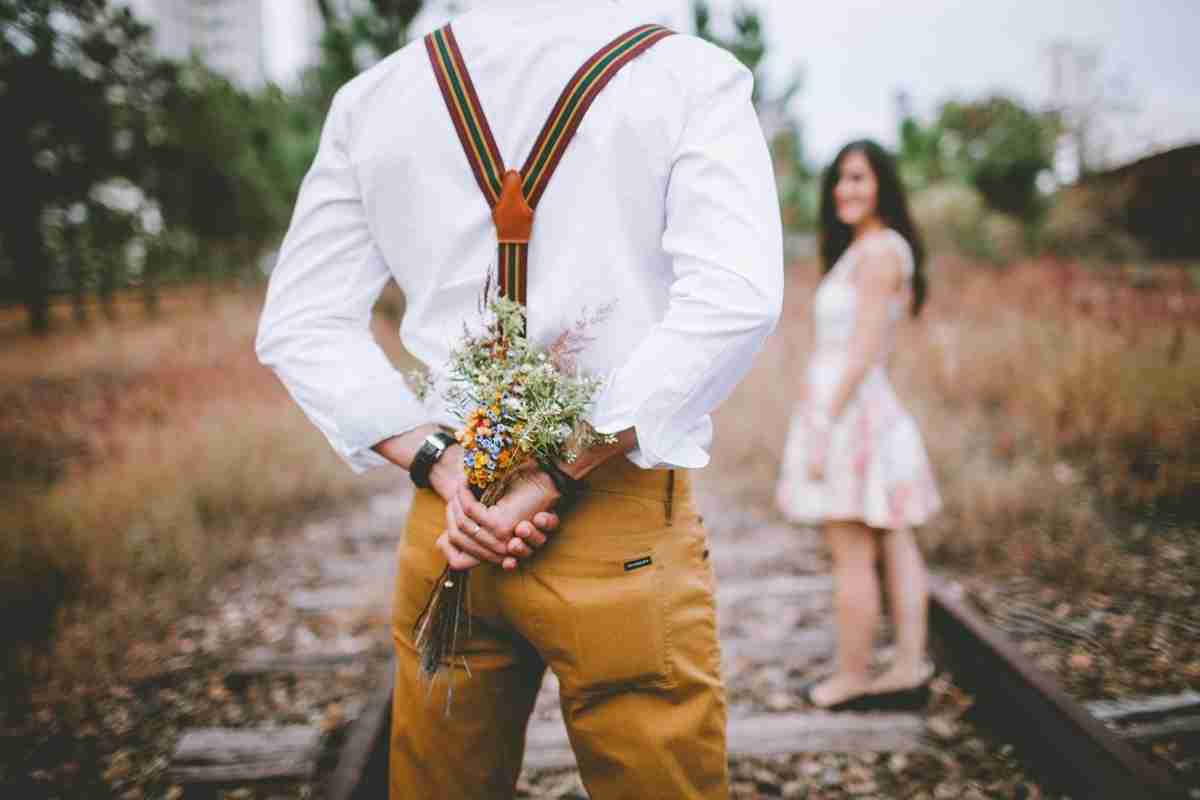男性が思わせぶりな態度をとる心理とは？脈あり・脈なしを見抜く方法3選 