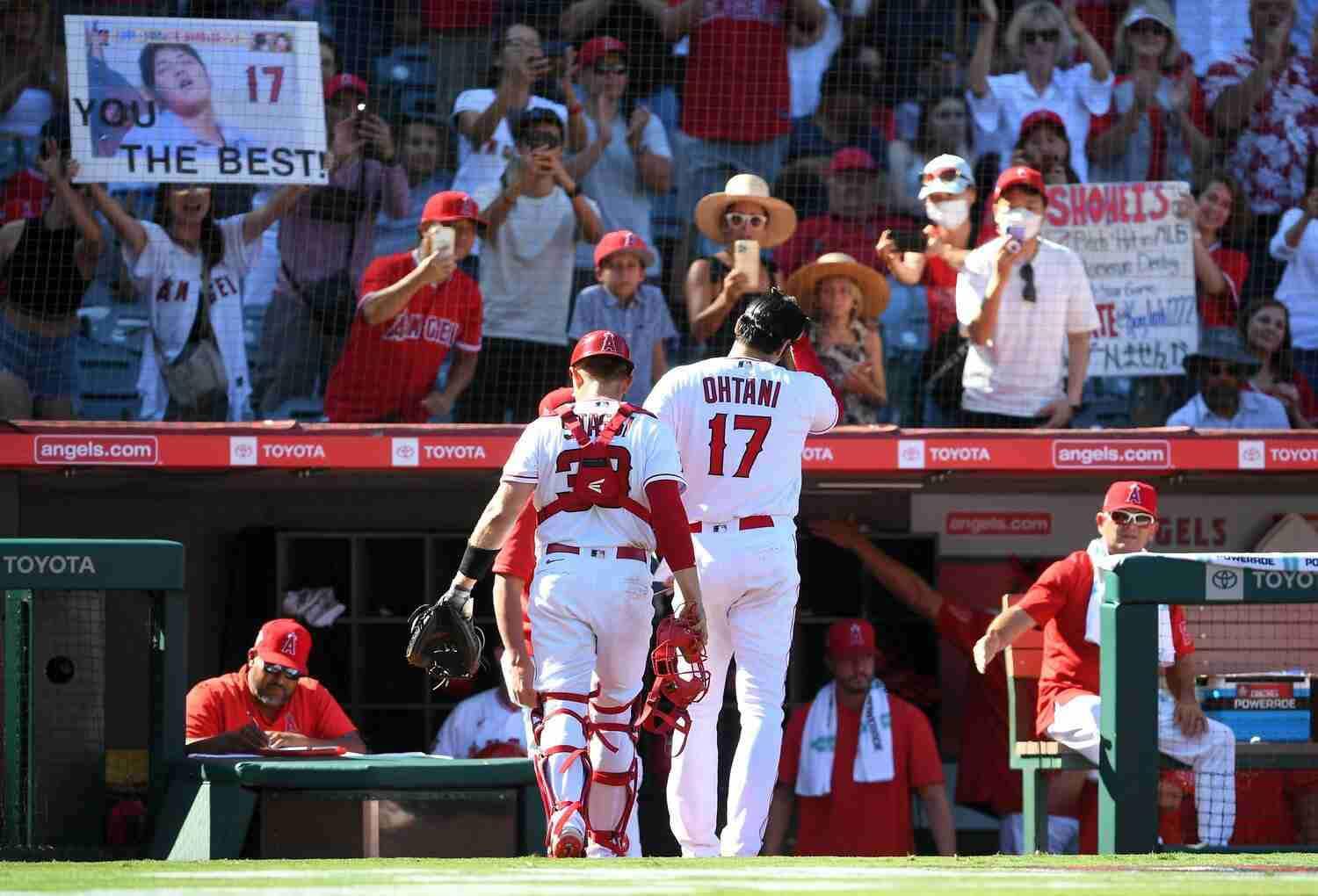 大谷翔平の神イラストや“珍”応援ボードが面白すぎ 「アロハSHOHEI」「私の誕生日が本塁打を打った」