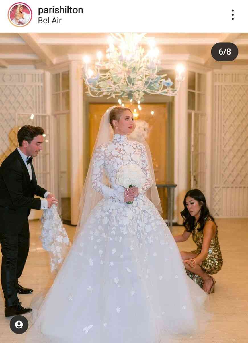 40歳で結婚のパリス・ヒルトン、超豪華な挙式で夫婦ショット&巨大なダイヤの指輪を公開