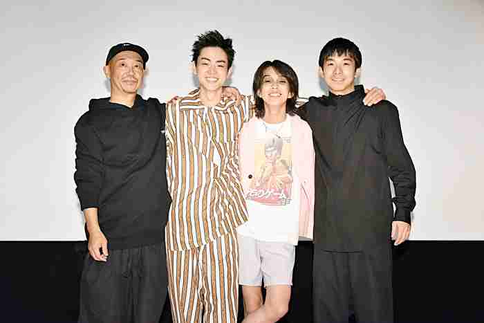 小松菜奈に2度フラれた菅田将暉　3回目で成功し友人と祝賀パーティー