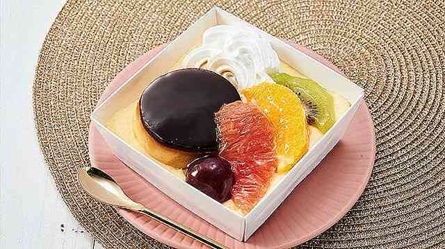 100円ローソン12月の新作まとめ！「もこもっ」の新フレーバーやクリスマス限定商品が登場