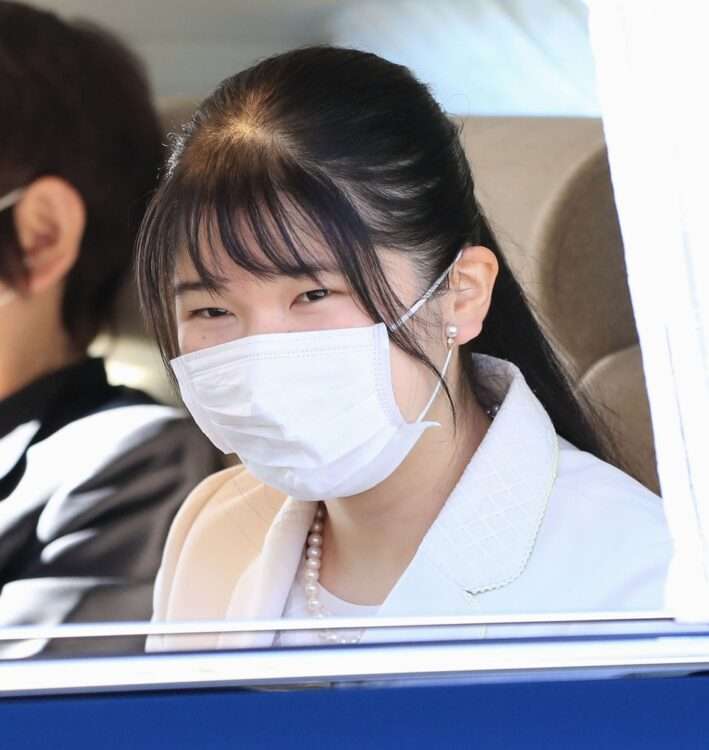 愛子さま「成年行事」が誕生日に行われず4日後になる「異例の対応」　（NEWSポストセブン） - Yahoo!ニュース