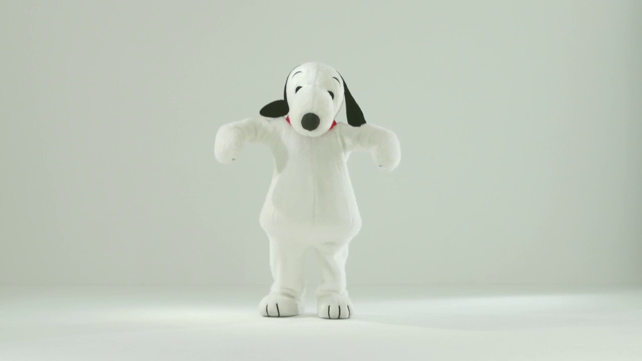 スヌーピーのハッピーダンス！スヌーピーが踊ってみました♪ - YouTube