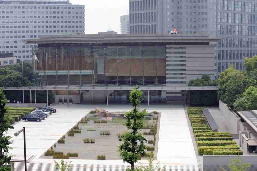 就労外国人「永住」拡大へ　農業・製造など全14業種　政府（時事通信） - Yahoo!ニュース