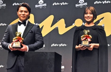 阿部一二三&詩“正装スタイル”に大胆イメチェン 兄妹でべた褒め合戦「似合ってる」「カッコいい!」