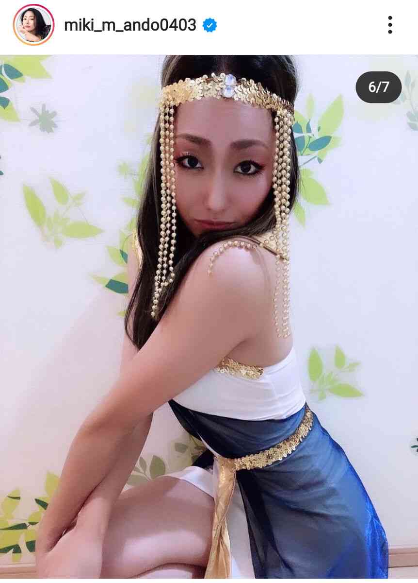 安藤美姫さん、クレオパトラ姿で二の腕＆太もも披露「妖艶ですね」「絶世の美女」