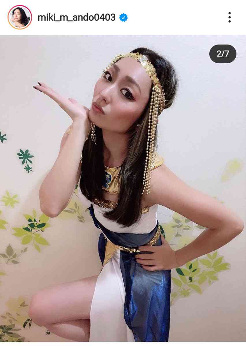 安藤美姫さん、クレオパトラ姿で二の腕＆太もも披露「妖艶ですね」「絶世の美女」