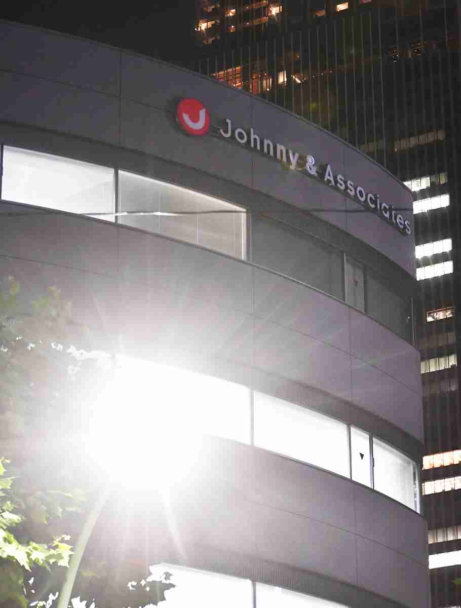 元Ｖ６・三宅健が明かした「１１月１日」を解散の日にした理由（東スポWeb） - Yahoo!ニュース