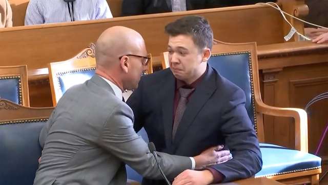 BLMデモ銃撃、3人死傷させた白人男性に無罪　「正当防衛」認定か（朝日新聞デジタル） - Yahoo!ニュース