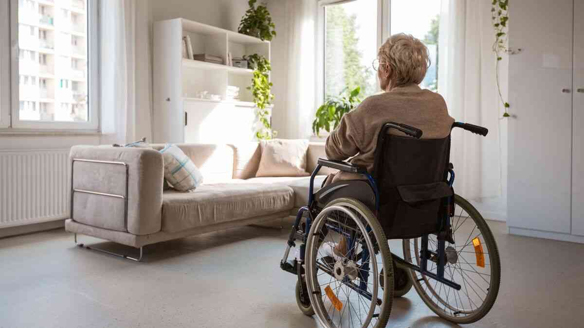 ｢こんなに生きるとは｣高級老人ホームを追われ生活保護を受けた90歳女性の