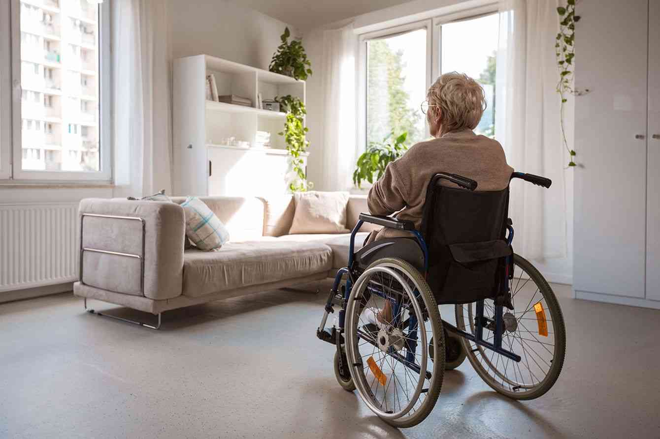 ｢こんなに生きるとは｣高級老人ホームを追われ生活保護を受けた90歳女性の
