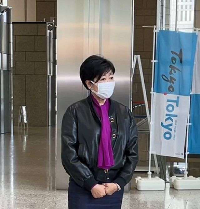 【動画あり】「体調も万全」と東京都の小池百合子知事　退院後初の登庁、通常公務に復帰　：東京新聞 TOKYO Web