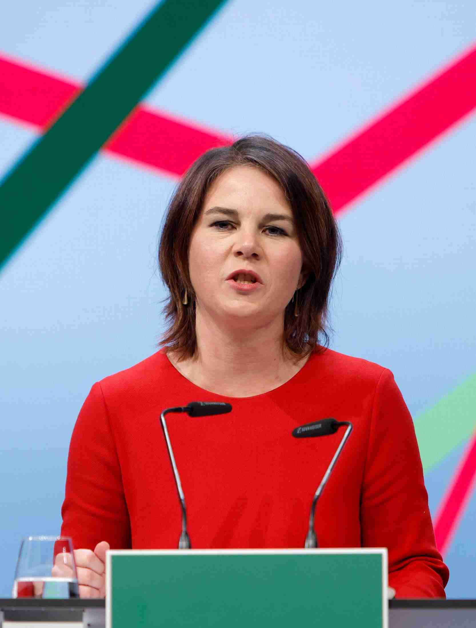 ドイツの新外相、中ロ批判派に　ショルツ政権、男女同数（共同通信） - Yahoo!ニュース