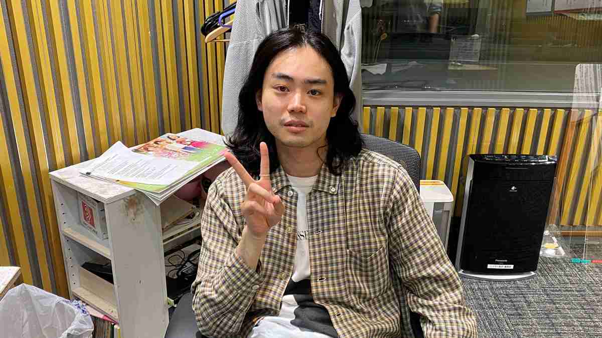 菅田将暉、最近披露した斬新ヘアスタイル“ちょろっと三つ編み”は「勝負した（笑）」  –  ニッポン放送 NEWS ONLINE