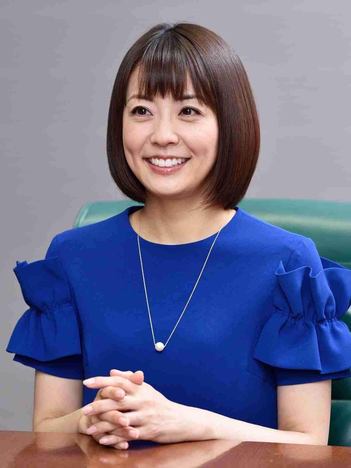 〈2ショット〉離婚報道の小林麻耶（42）今もスピリチュアル夫とラブラブだった（文春オンライン） - Yahoo!ニュース
