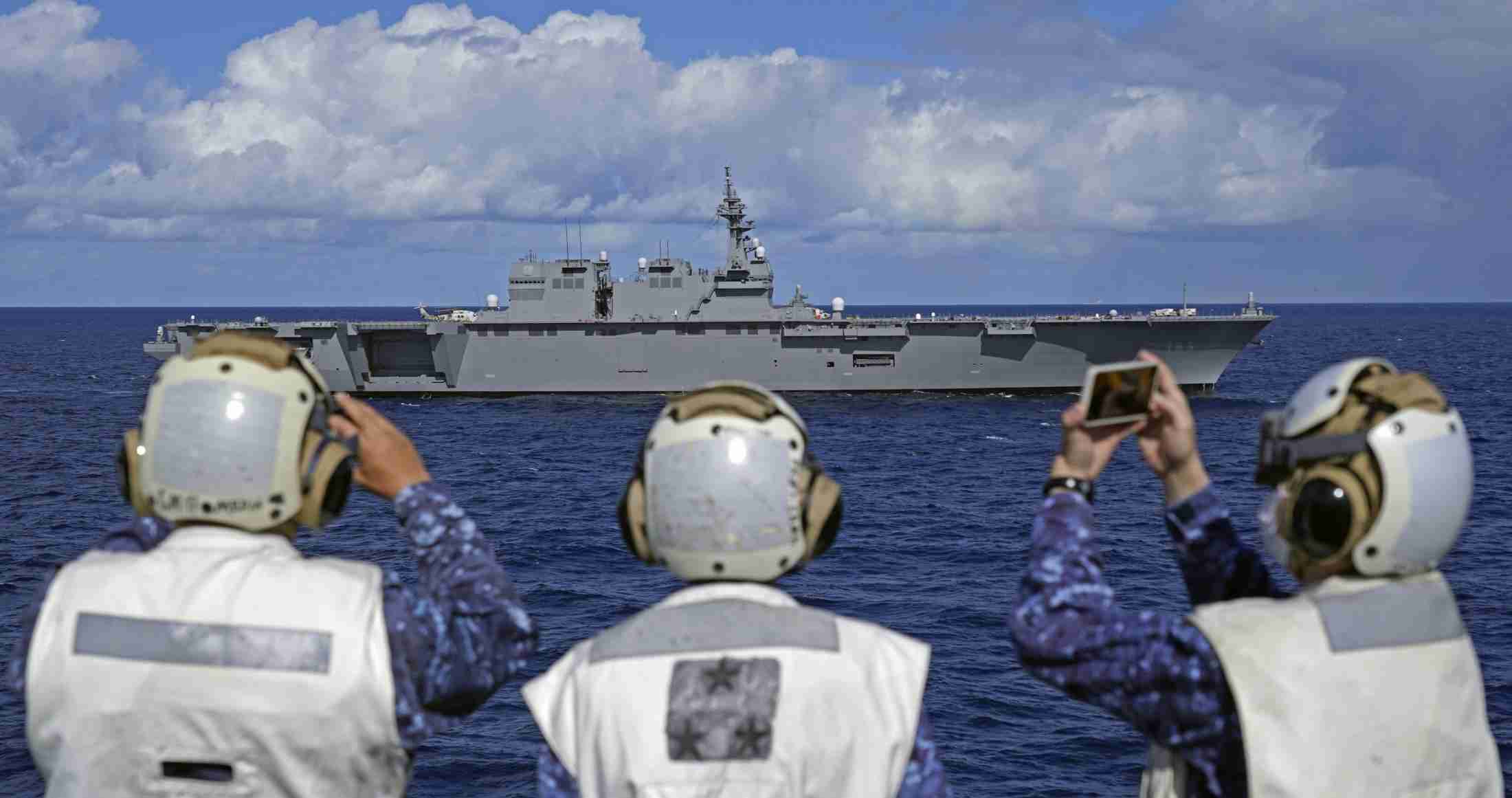 日米演習、太平洋上の空母で公開　最新機発着、中国とロシアけん制（共同通信） - Yahoo!ニュース