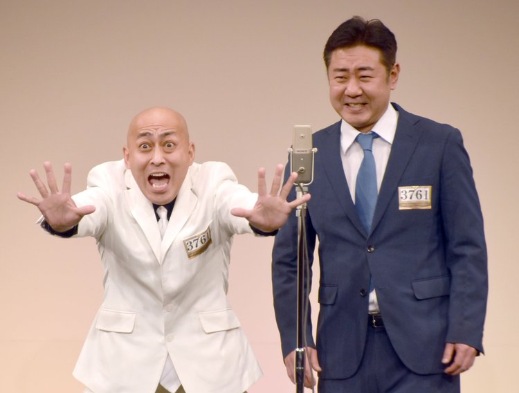 『M-1』17代目王者に錦鯉　“歴代最年長”の50歳で優勝　長谷川が号泣「諦めないでよかった」 | ORICON NEWS