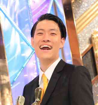 「霜降り明星」粗品が結婚へ　タレント秋山衣梨佳と高級マンションで同居　「彼女のことを真剣に…」